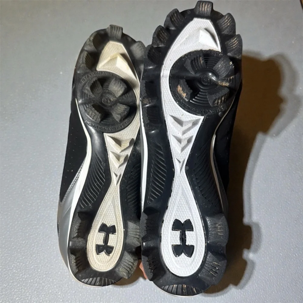 Under Armour Leadoff Low RM Baseball Cleats - Black/White